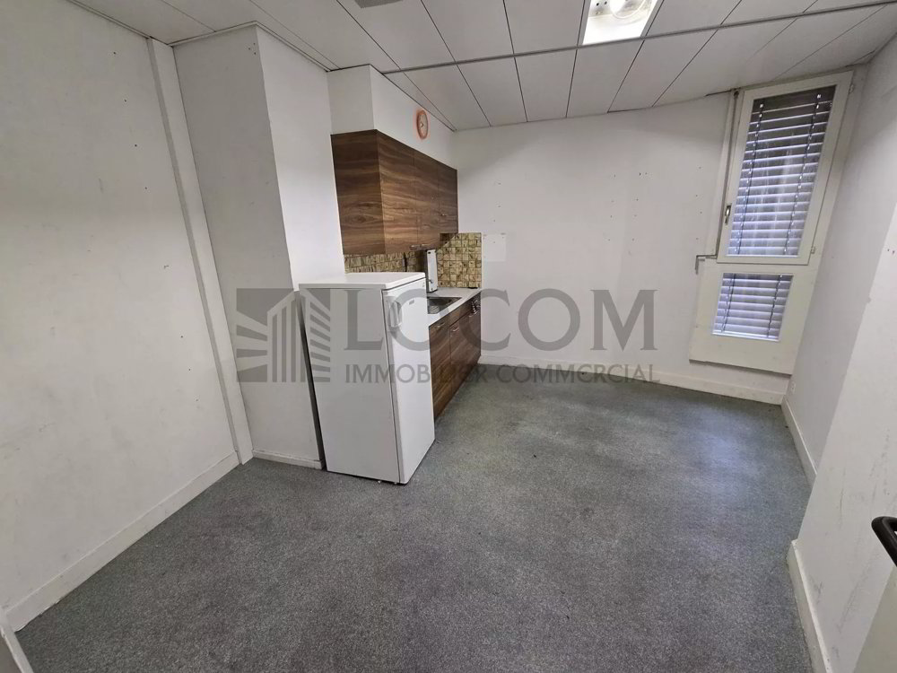 Bureau & Commerce null pièces à louer à Lausanne - image 1/13