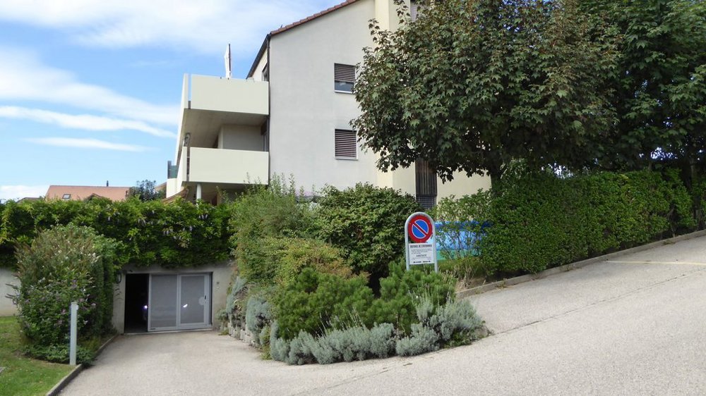 null Zimmer Parkplatz, Garage zu vermieten in Crissier - Bild 1/2