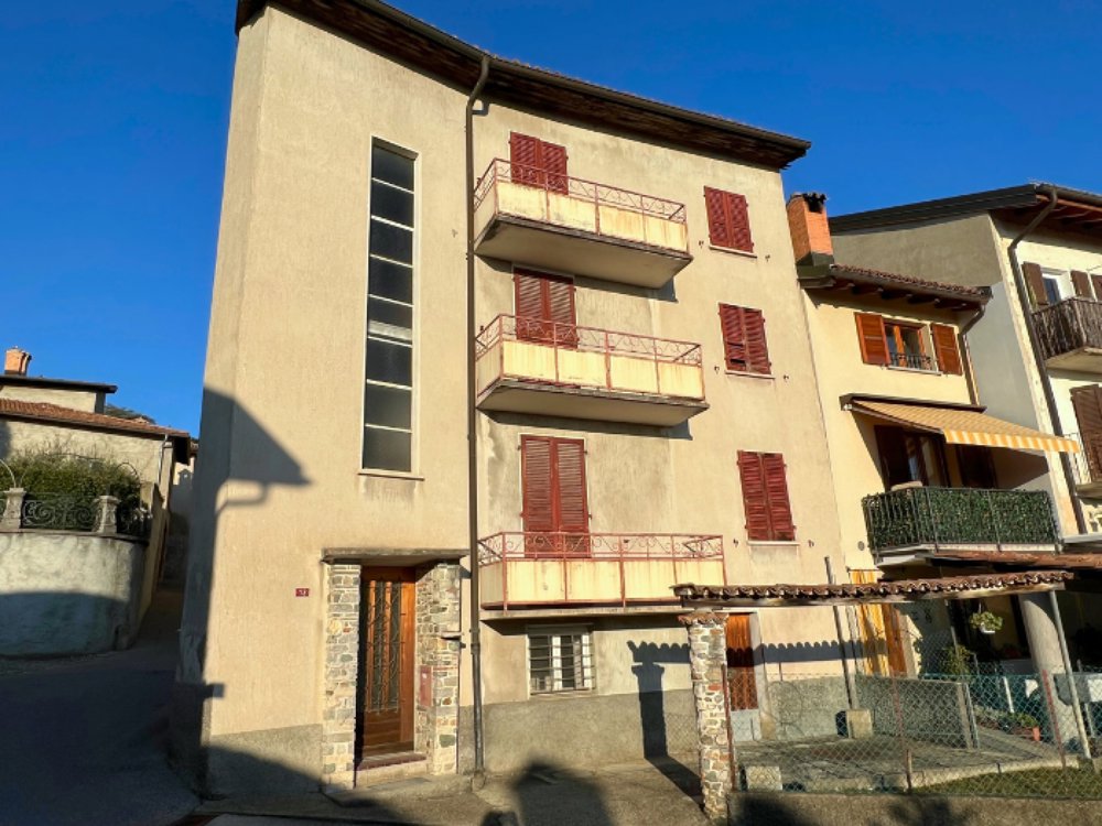 Maison 5.5 pièces à acheter à Morbio Superiore - image 1/9
