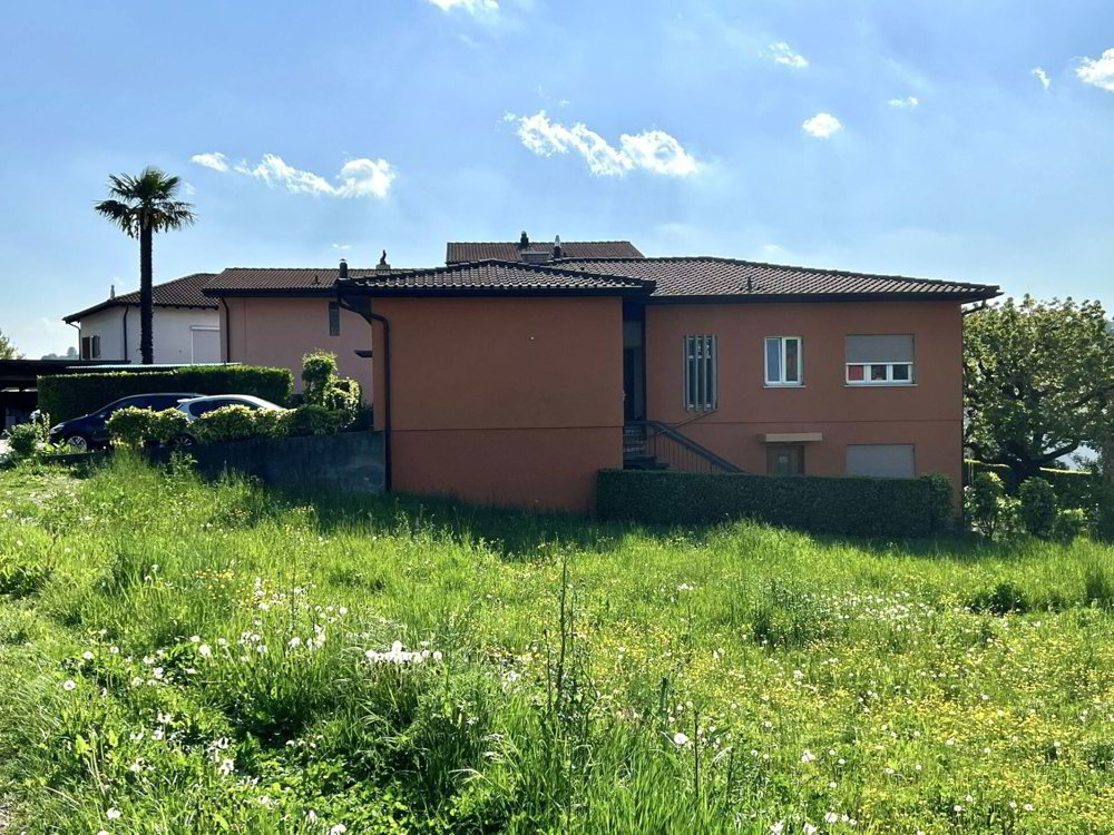 Casa di 7 locali in vendita a Balerna - immagine 1/14