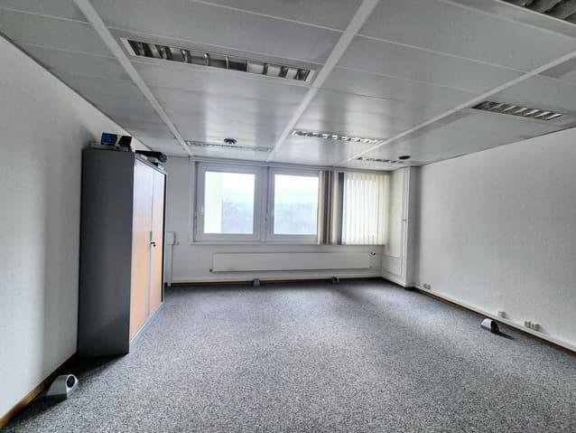 Ufficio & Commercio di null locali in affitto a Fribourg - immagine 1/4