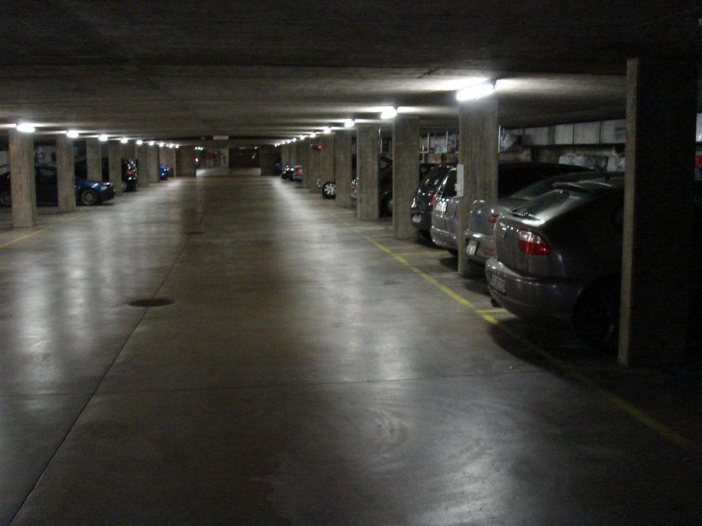 null rooms Car park, garage for rent in Wettingen - image 1/3