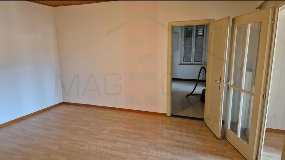 Casa di 20 locali in vendita a Delsberg - immagine 1/3