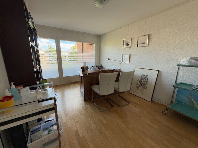 Bureau & Commerce null pièces à louer à Nyon - image 1/7