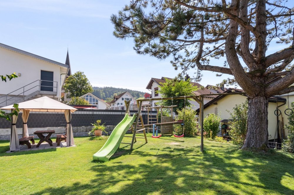 Appartamento di 5 locali in vendita a Ganterschwil - immagine 1/13