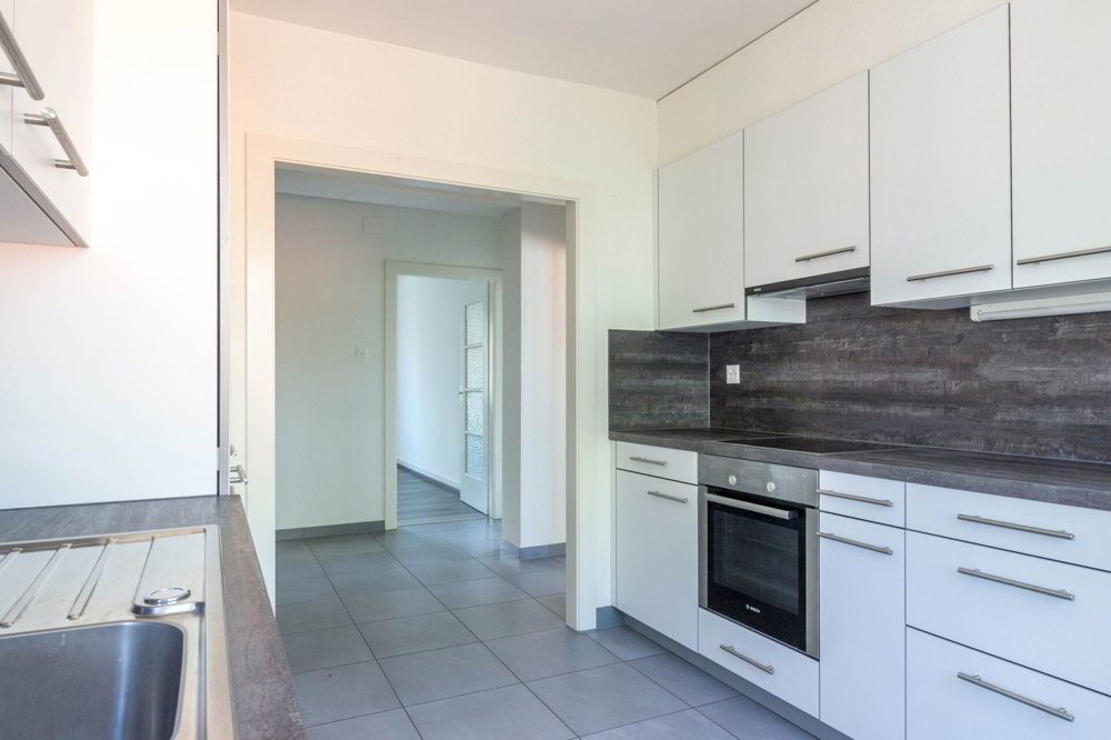 Appartamento di 4 locali in affitto a Le Locle - immagine 1/12