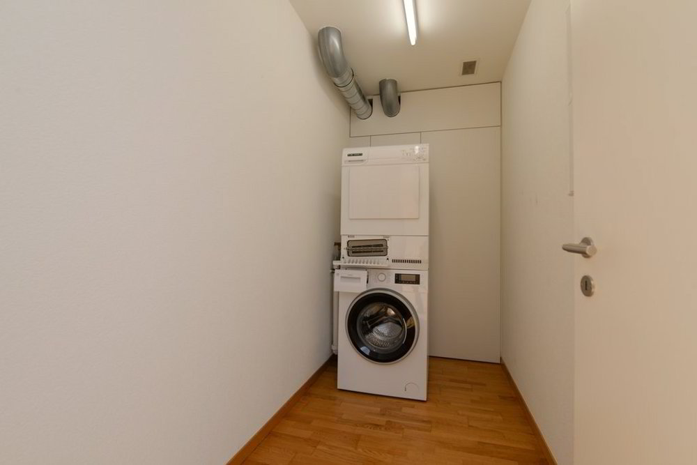 Appartamento di 2.5 locali in affitto a Bienne - immagine 1/8