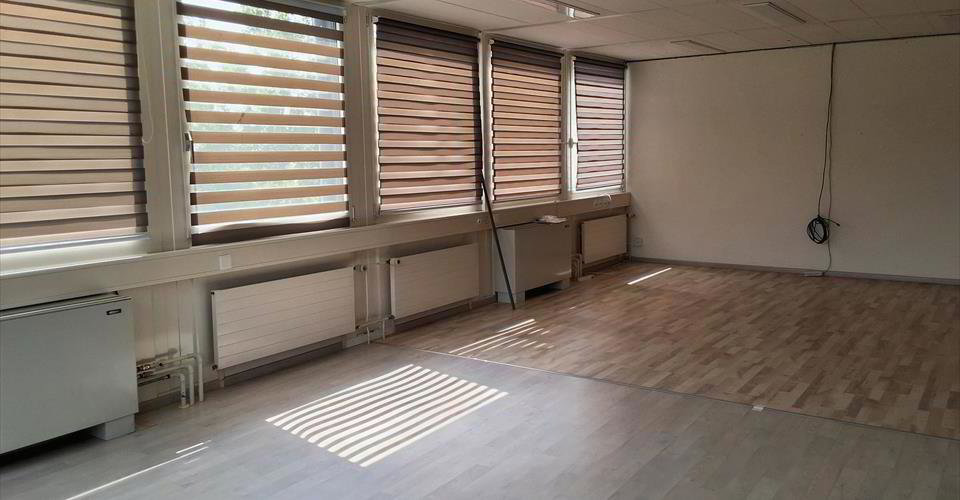 null Zimmer Büro zu vermieten in St-Blaise - Bild 1/13