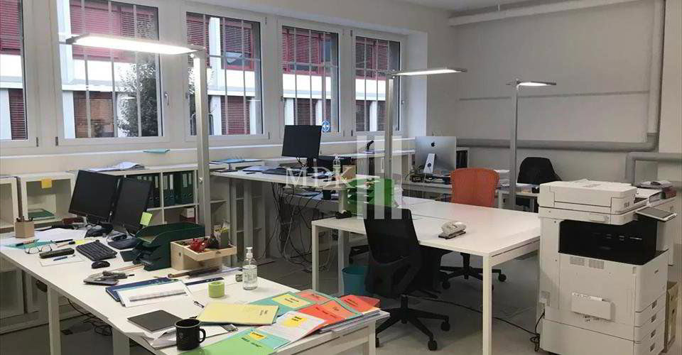 Bureau & Commerce null pièces à louer à St-Maurice - image 1/7