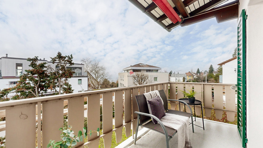 4 rooms House to buy in Zürich - image 1/13