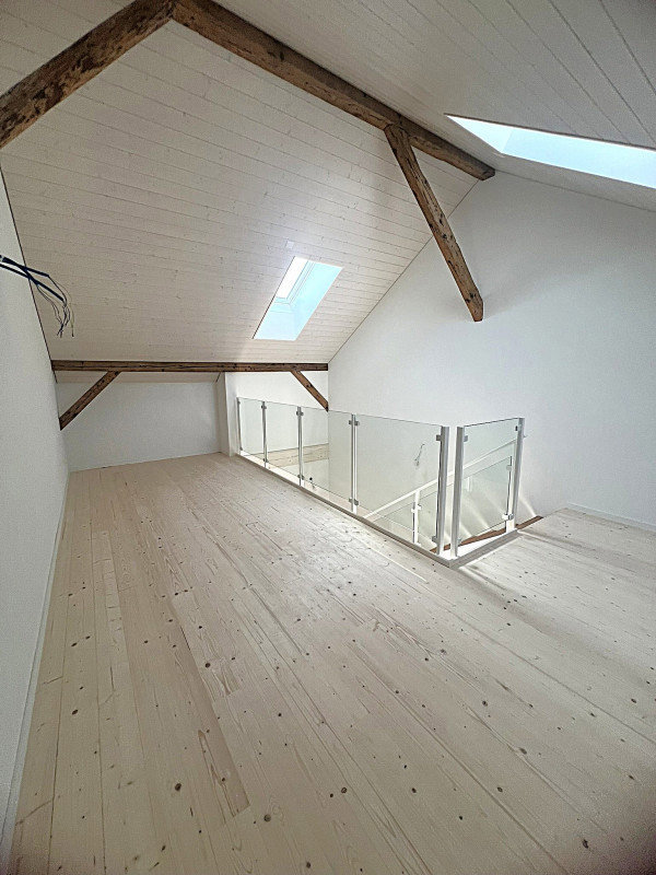 4.5 rooms Apartment to buy in Penthalaz - image 1/10