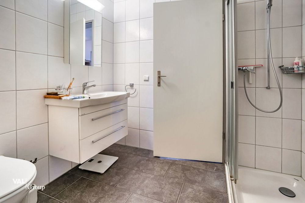6 rooms House to buy in Liestal - image 1/13