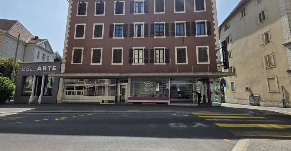 Bureau & Commerce null pièces à louer à Le Locle - image 1/8