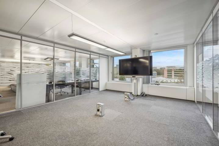 null rooms Office & Commercial for rent in Les Acacias - image 1/13