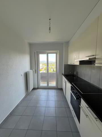 Appartamento di 4 locali in affitto a St-Blaise - immagine 1/4