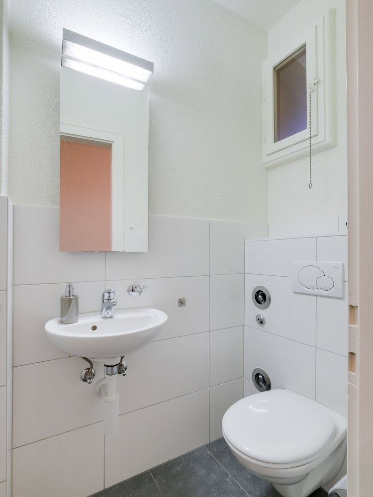 4 rooms Apartment for rent in Basel - image 1/8