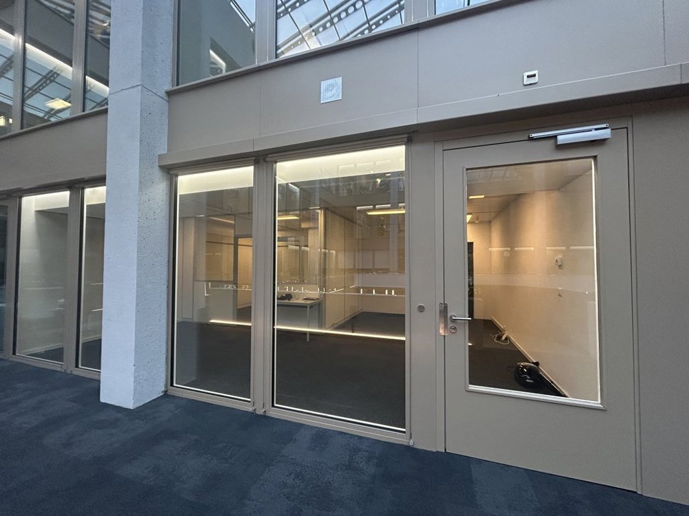 Bureau & Commerce null pièces à louer à Petit-Lancy - image 1/6