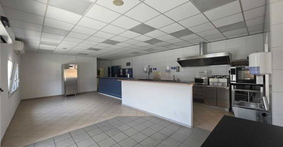 null rooms Office & Commercial for rent in La Chaux-de-Fonds - image 1/13