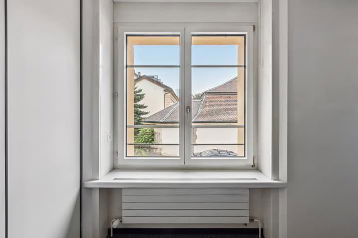 null rooms Office & Commercial for rent in Neuchâtel - image 1/7