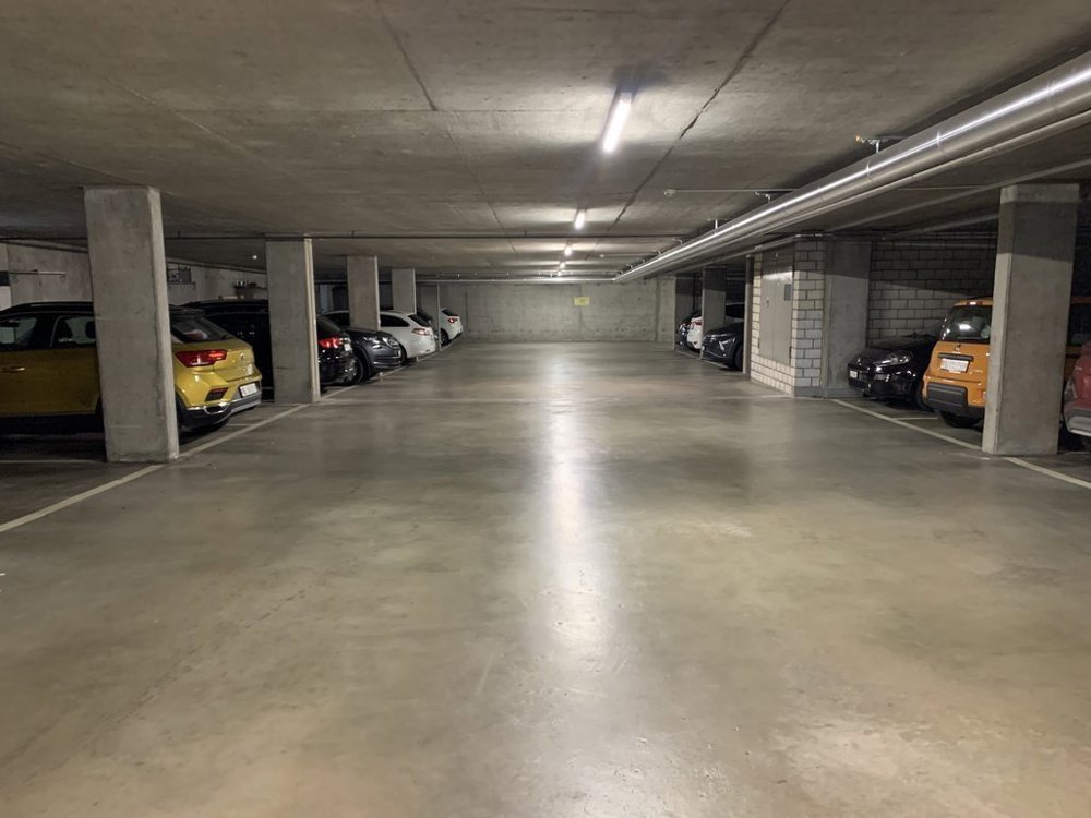 Parking, garage null pièces à louer à Muttenz - image 1/2