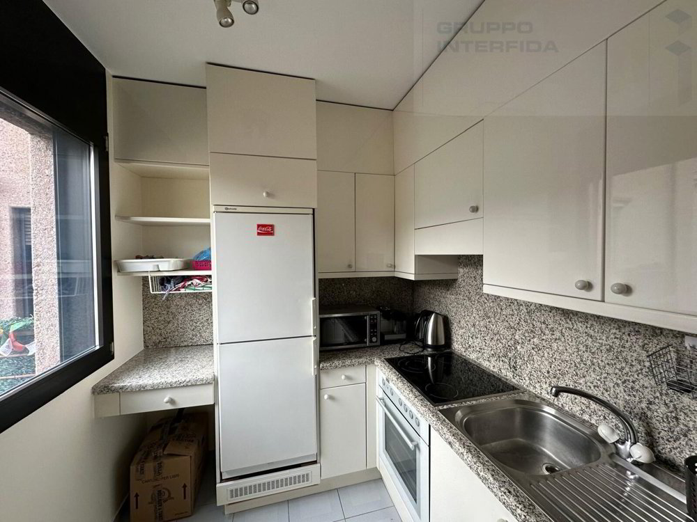 CONFORTABLE 2.5 PIÈCES AMÉNAGÉES AVEC BALCON - Ansicht 3