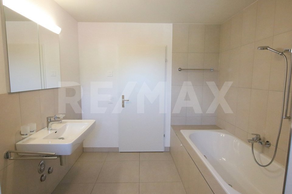 4.5 Zimmer Wohnung zu vermieten in Zizers - Bild 1/4