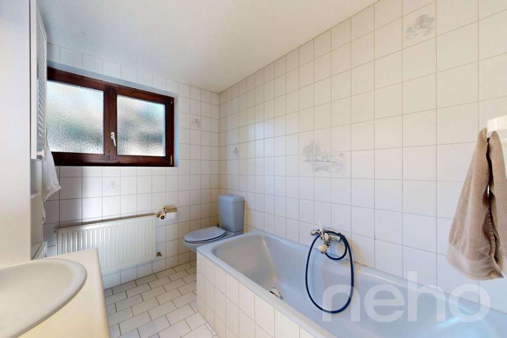Maison 6 pièces à acheter à Court - image 1/12