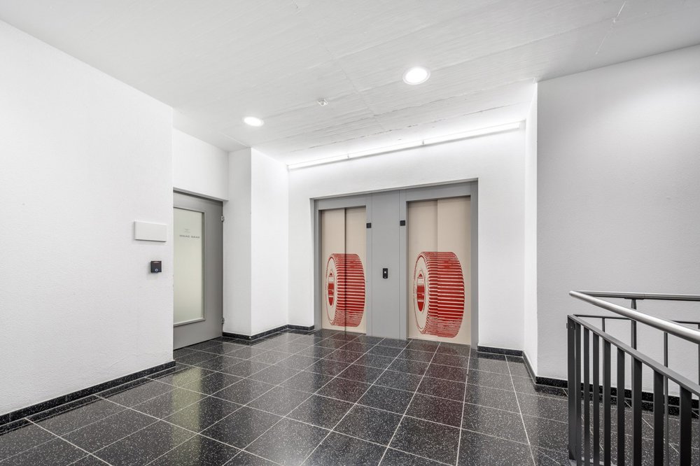 null rooms Office & Commercial for rent in Winterthur - image 1/9