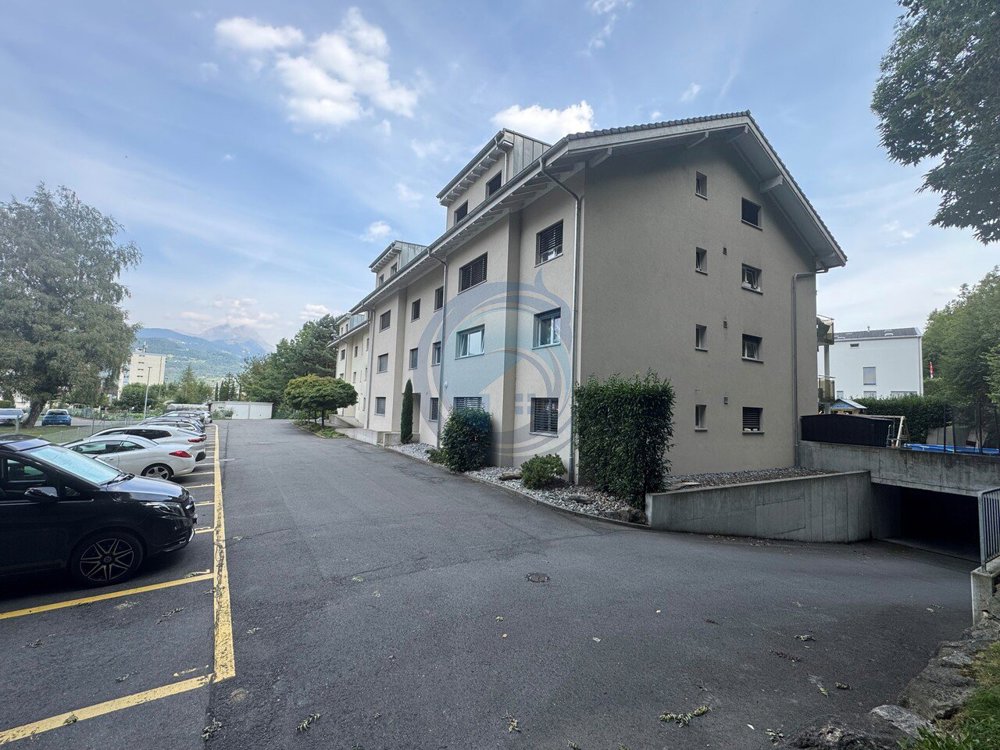 4 rooms Apartment to buy in Collombey - image 1/13