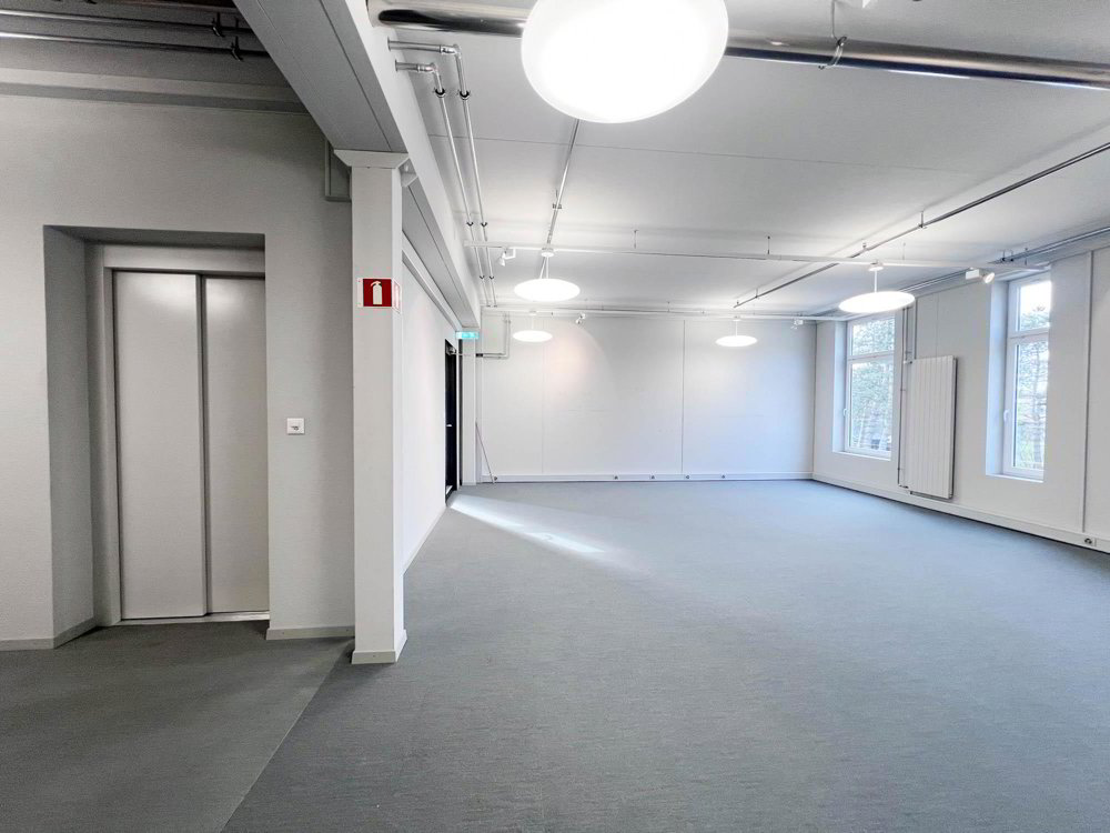 Ufficio & Commercio di 4 locali in affitto a Bienne - immagine 1/12