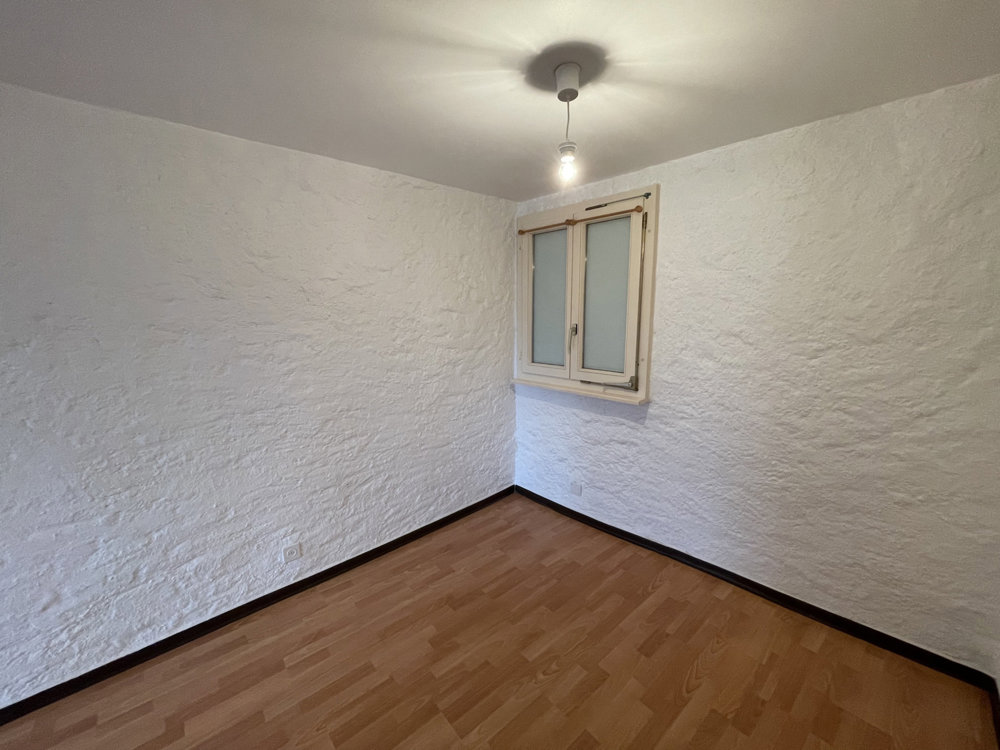 Appartement 3 pièces à louer à Pruntrut - image 1/11