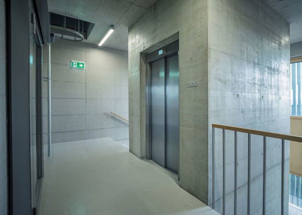 null rooms Office & Commercial for rent in Hagendorn - image 1/10