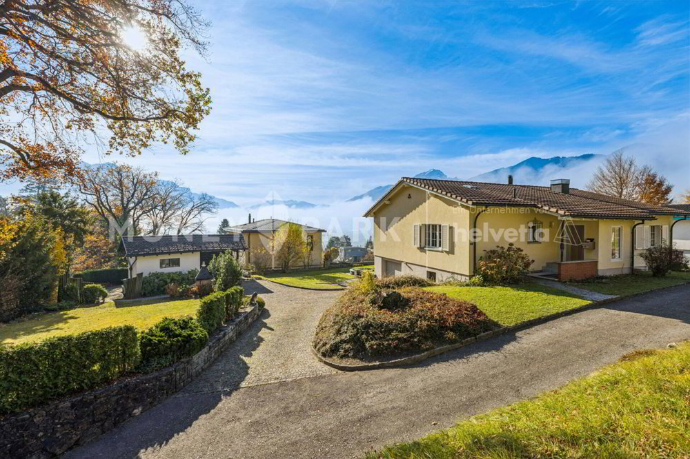 6 Zimmer Haus zum verkaufen in Malans GR - Bild 1/1