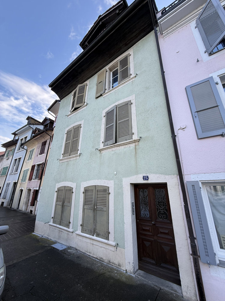 Appartement 3 pièces à louer à Pruntrut - image 1/12