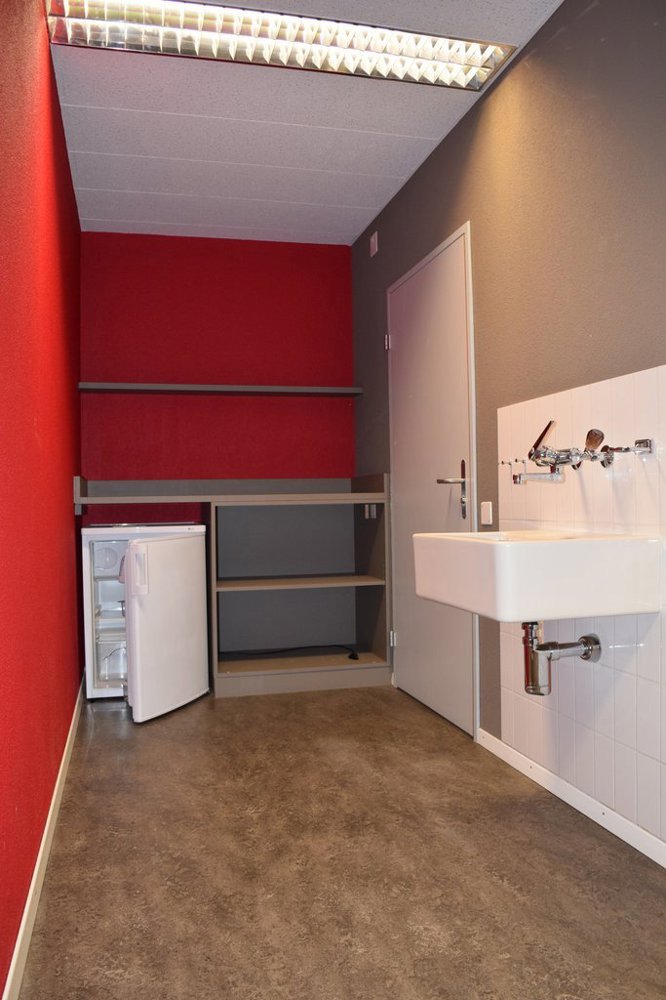 null rooms Office & Commercial for rent in Winterthur - image 1/6