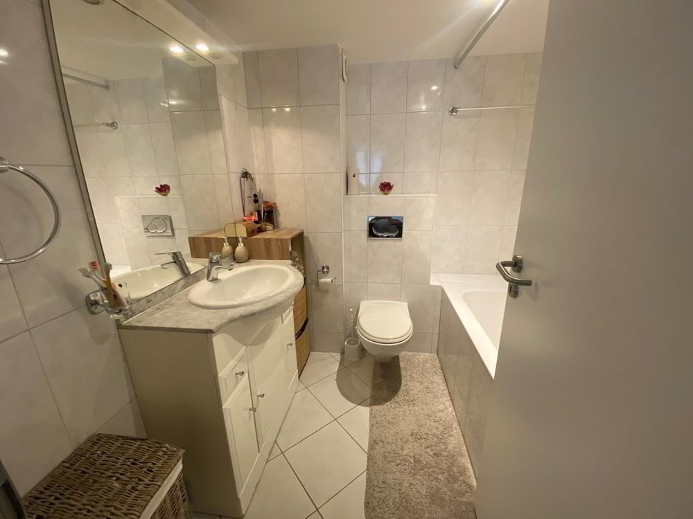 2.5 rooms Apartment for rent in Montreux - image 1/6