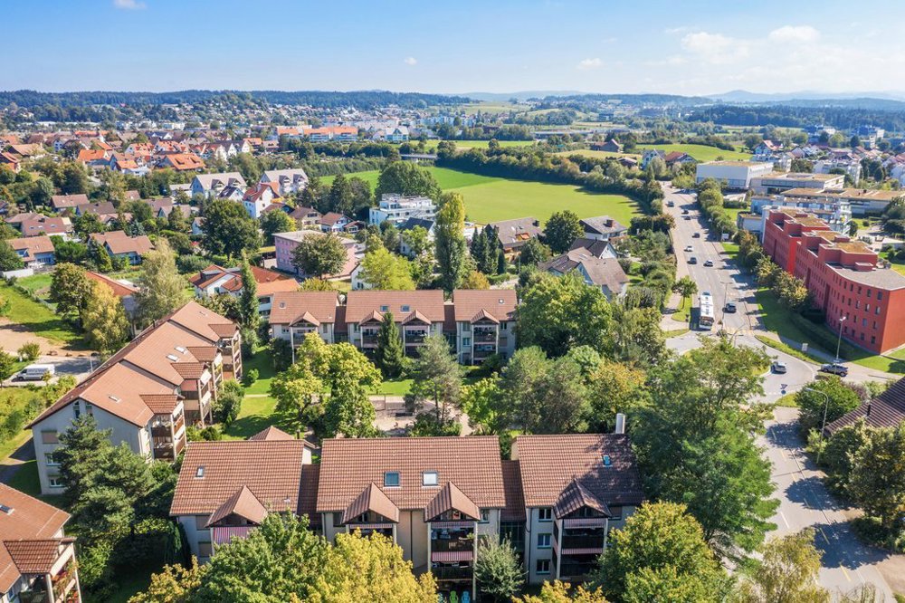 null rooms Car park, garage for rent in Volketswil - image 1/1