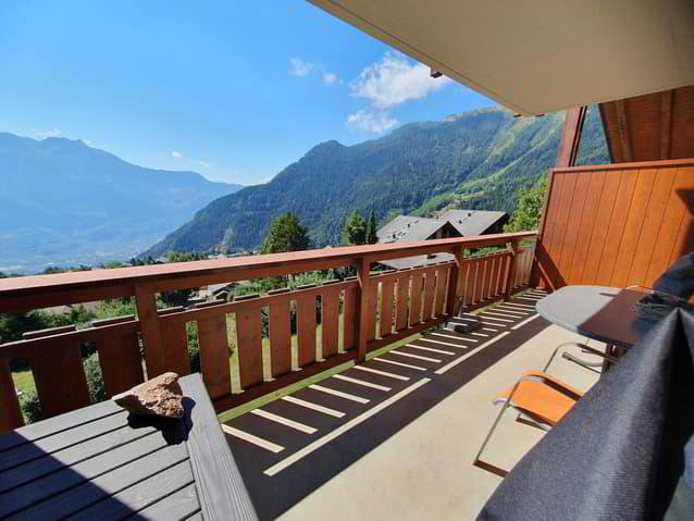3.5 rooms Apartment to buy in Ovronnaz - image 1/13