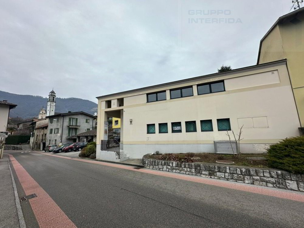 Ufficio & Commercio di 5 locali in vendita a Caneggio - immagine 1/3