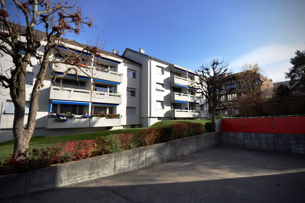 null Zimmer Parkplatz, Garage zu vermieten in Ipsach - Bild 1/1