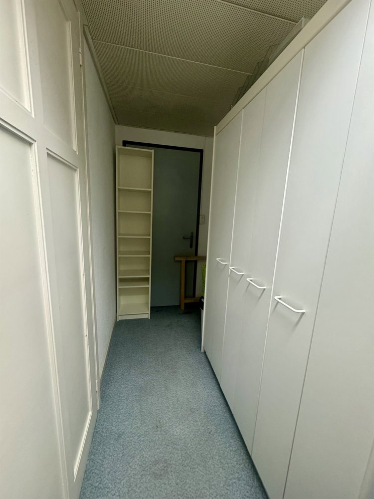 null rooms Office & Commercial for rent in Basel - image 1/6