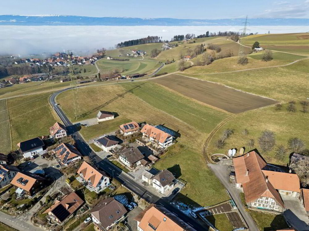 Casa di 7 locali in vendita a Frieswil - immagine 1/13