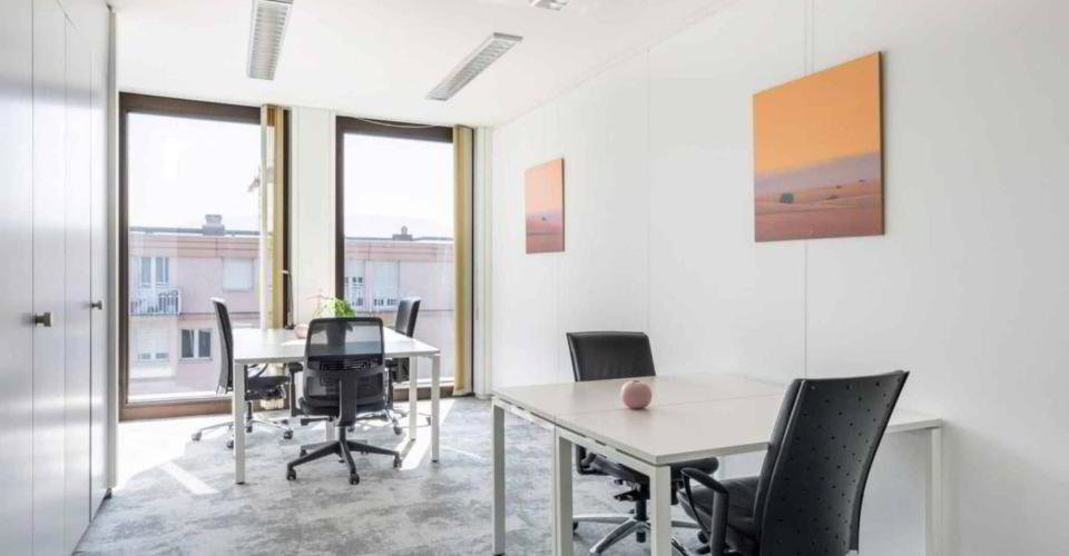 Bureau & Commerce null pièces à louer à Genève - image 1/3