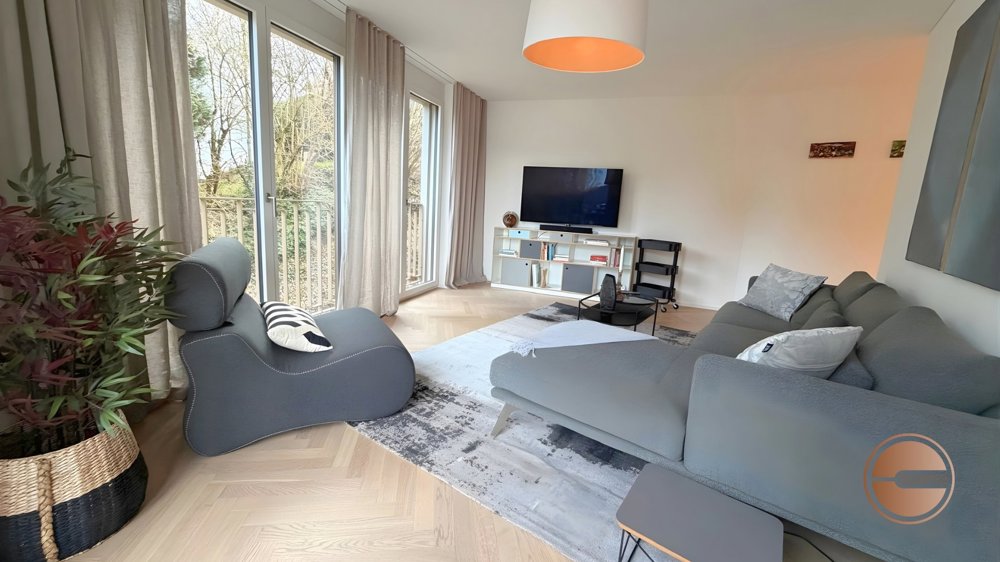 3 rooms Apartment for rent in Zürich - image 1/13