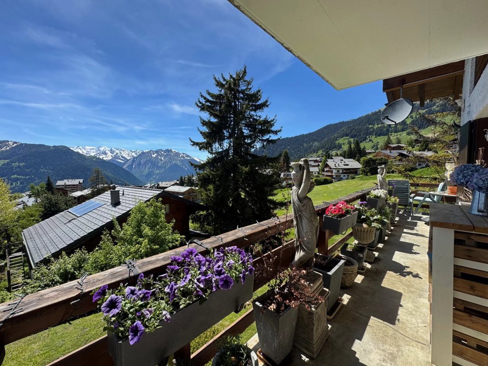 4 rooms Apartment to buy in Verbier - image 1/12