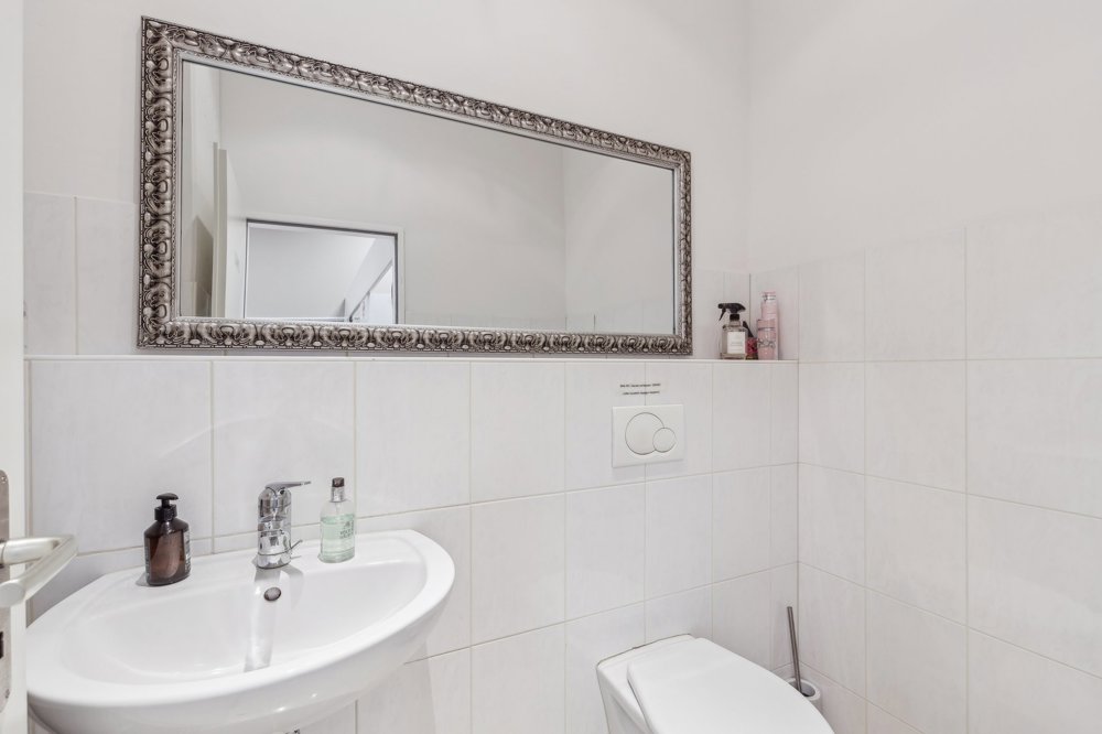null rooms Office & Commercial for rent in Zurigo - image 1/8
