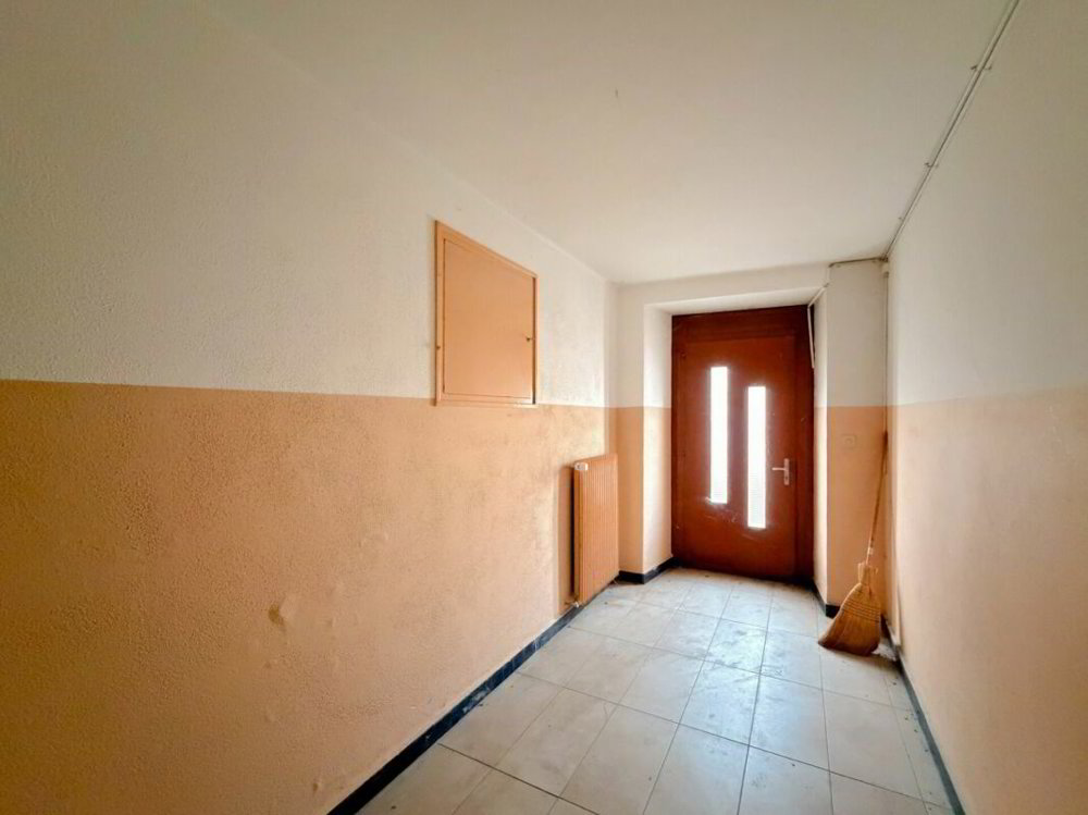 Casa di 8 locali in vendita a Charrat - immagine 1/13