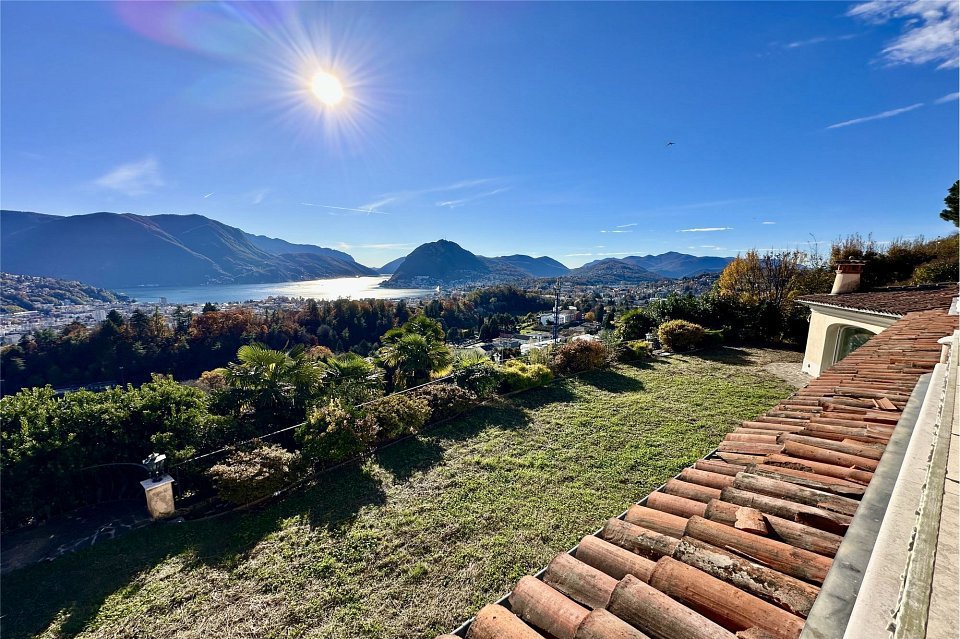 9 rooms House to buy in Porza - image 1/13