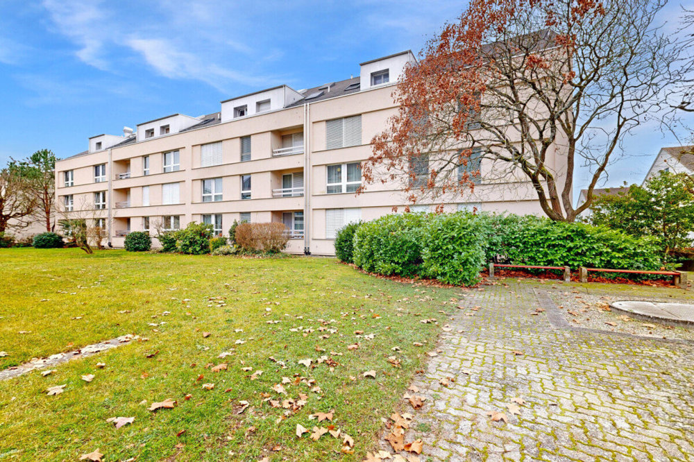 2.5 rooms Apartment to buy in Riehen - image 1/11