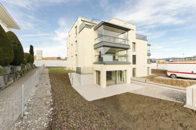 3 rooms Apartment to buy in Illnau - image 1/1